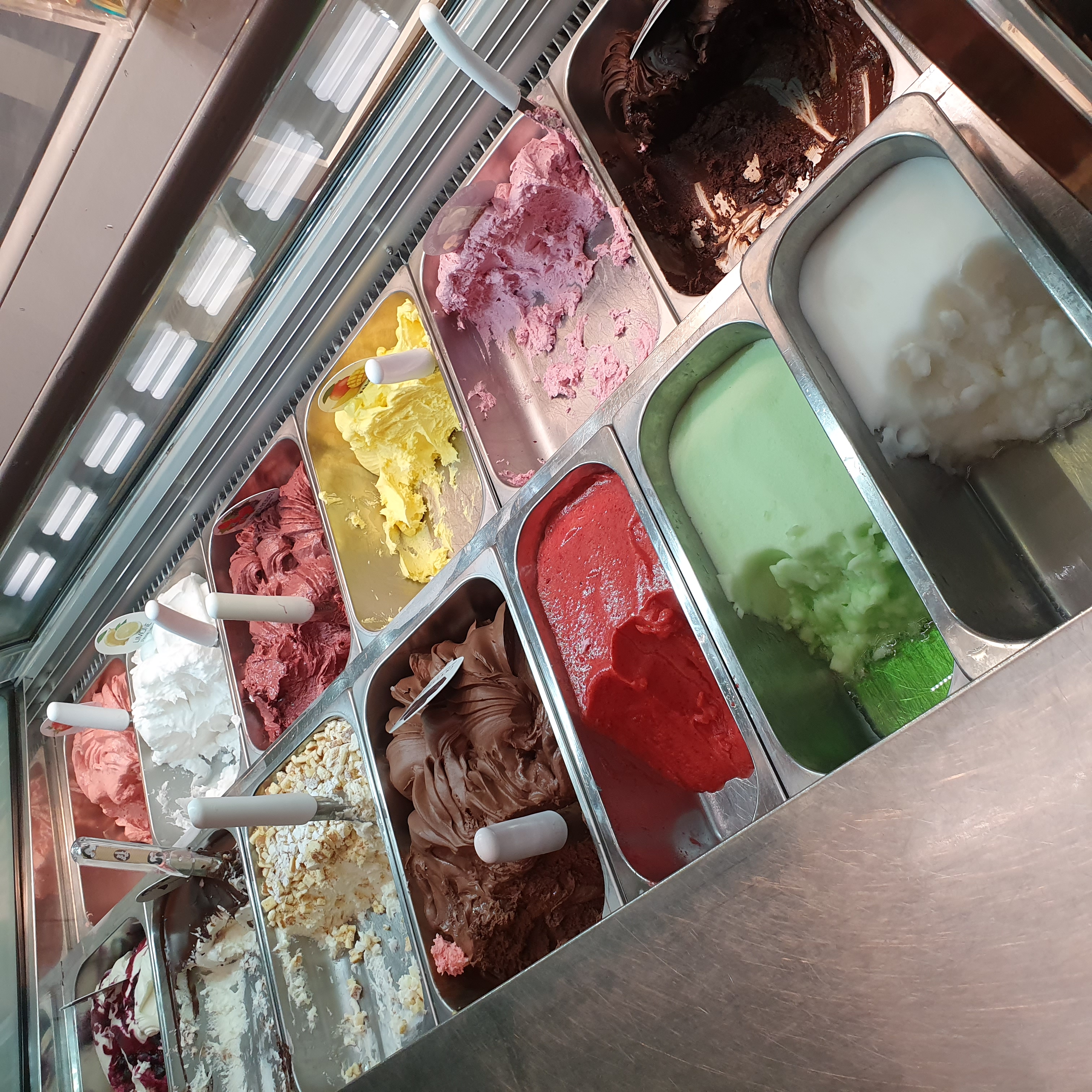 Vitrina cu inghetata