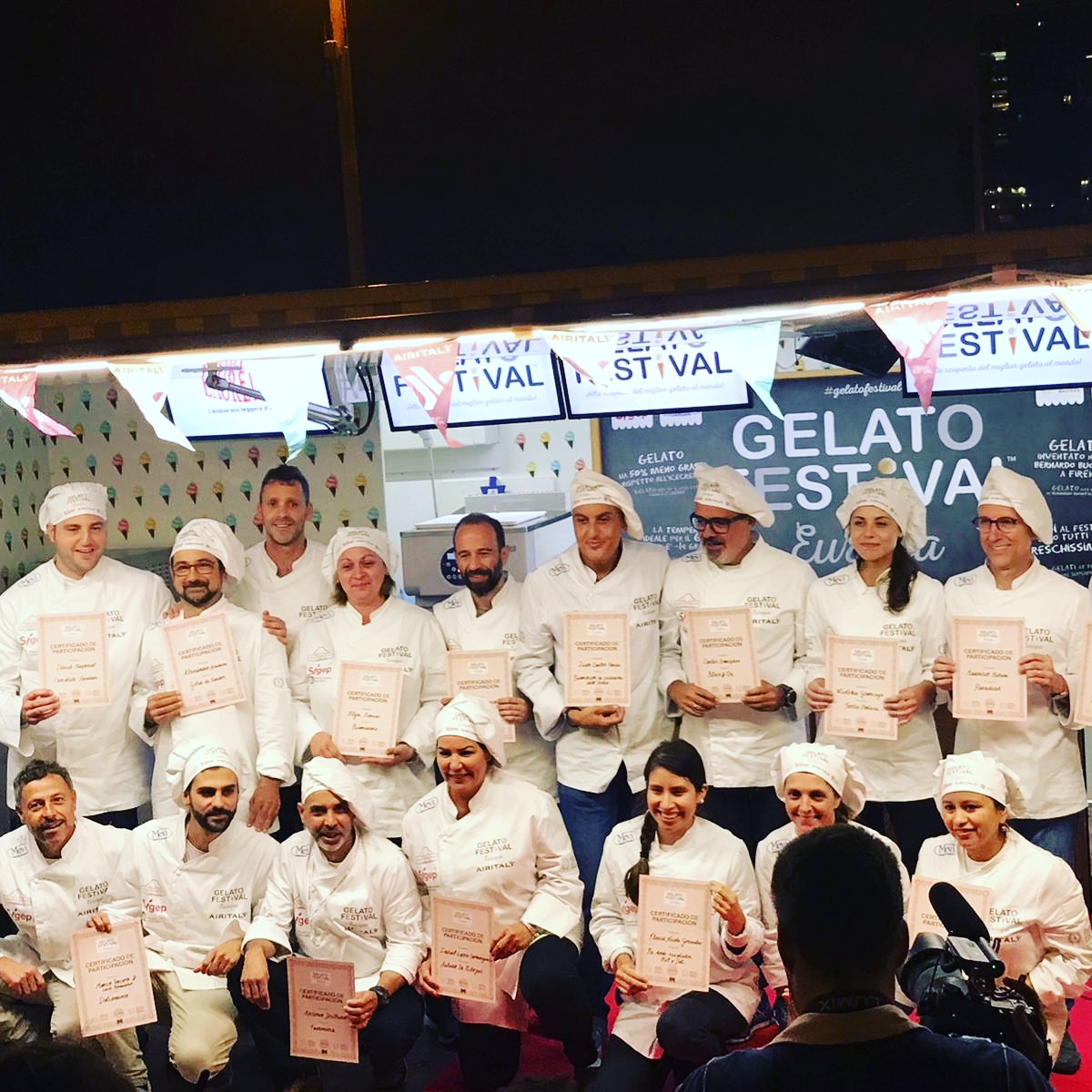 Chef Olga Pinciuc preparand gelato